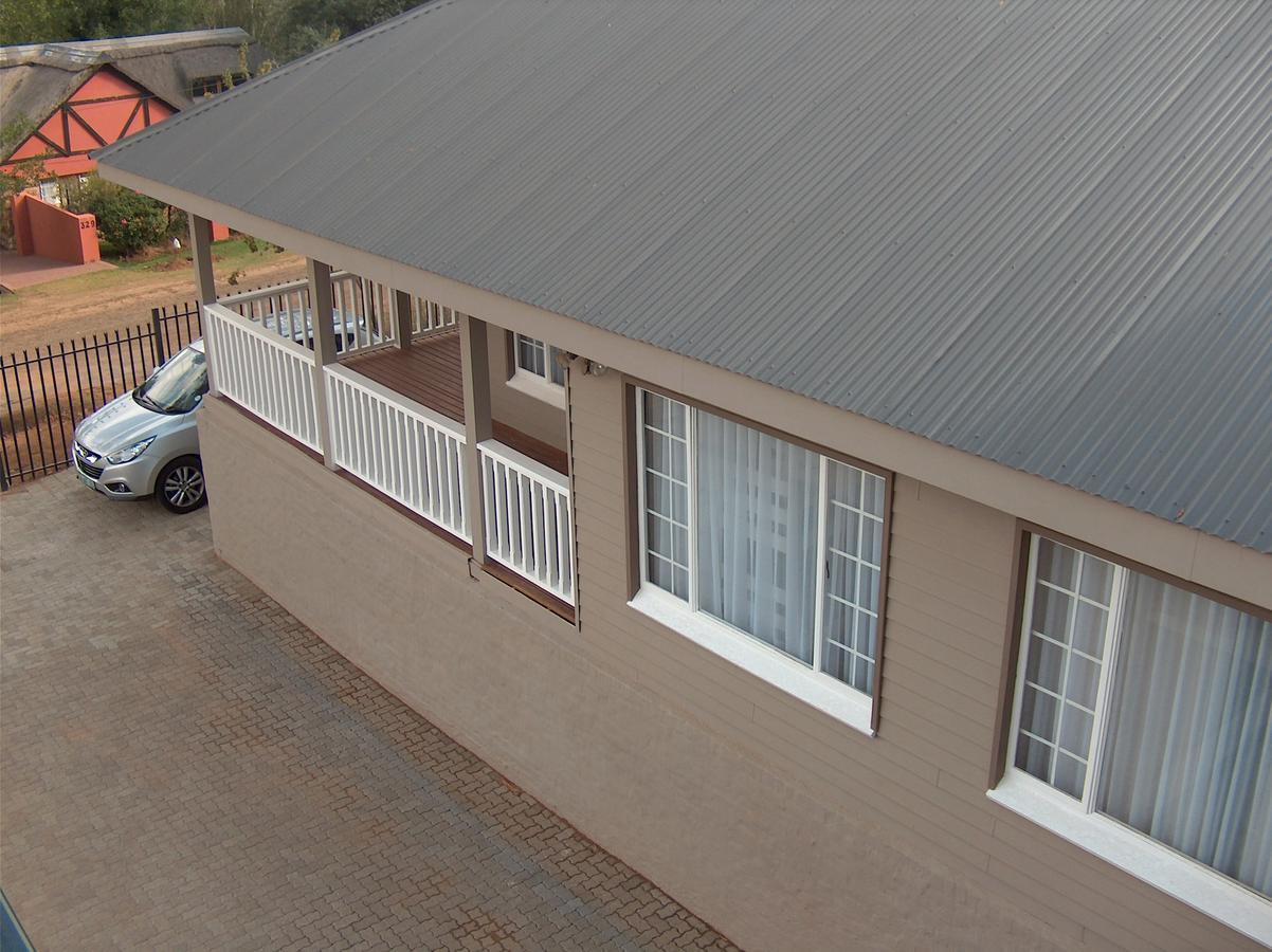 The Courtyard Guest House Clarens Esterno foto